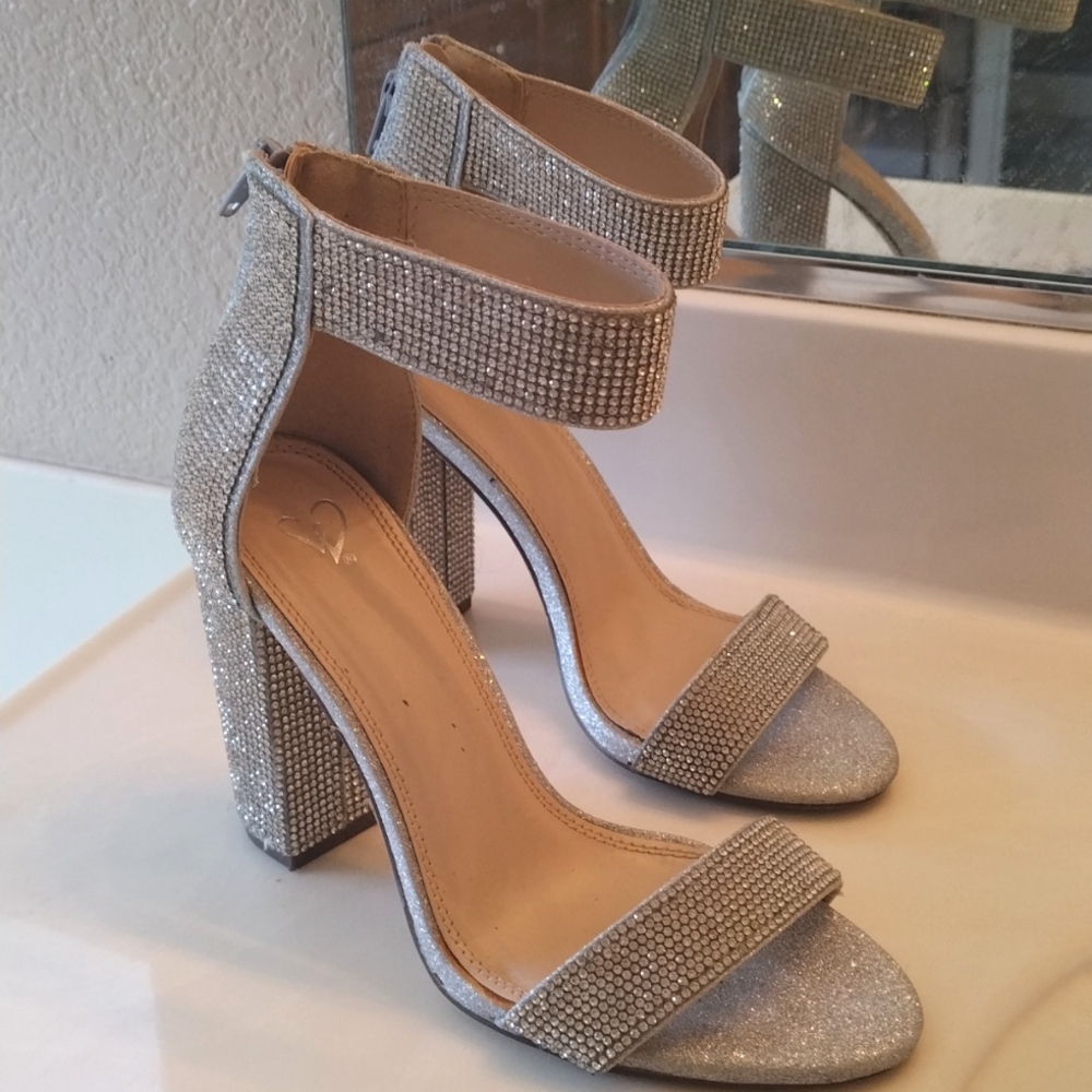 ✨Bling chunky heels with ankle strap